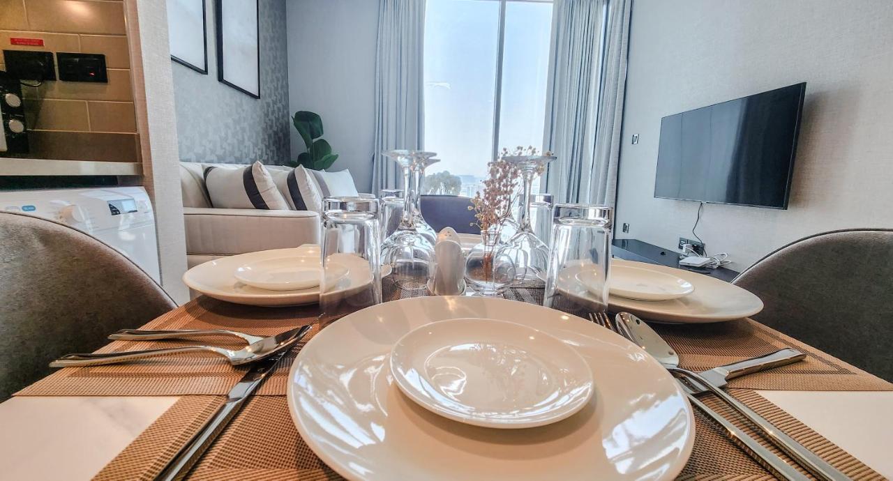 By Latinem Luxury 1br Cvr A1413 Near Burj Khalifa * دبي