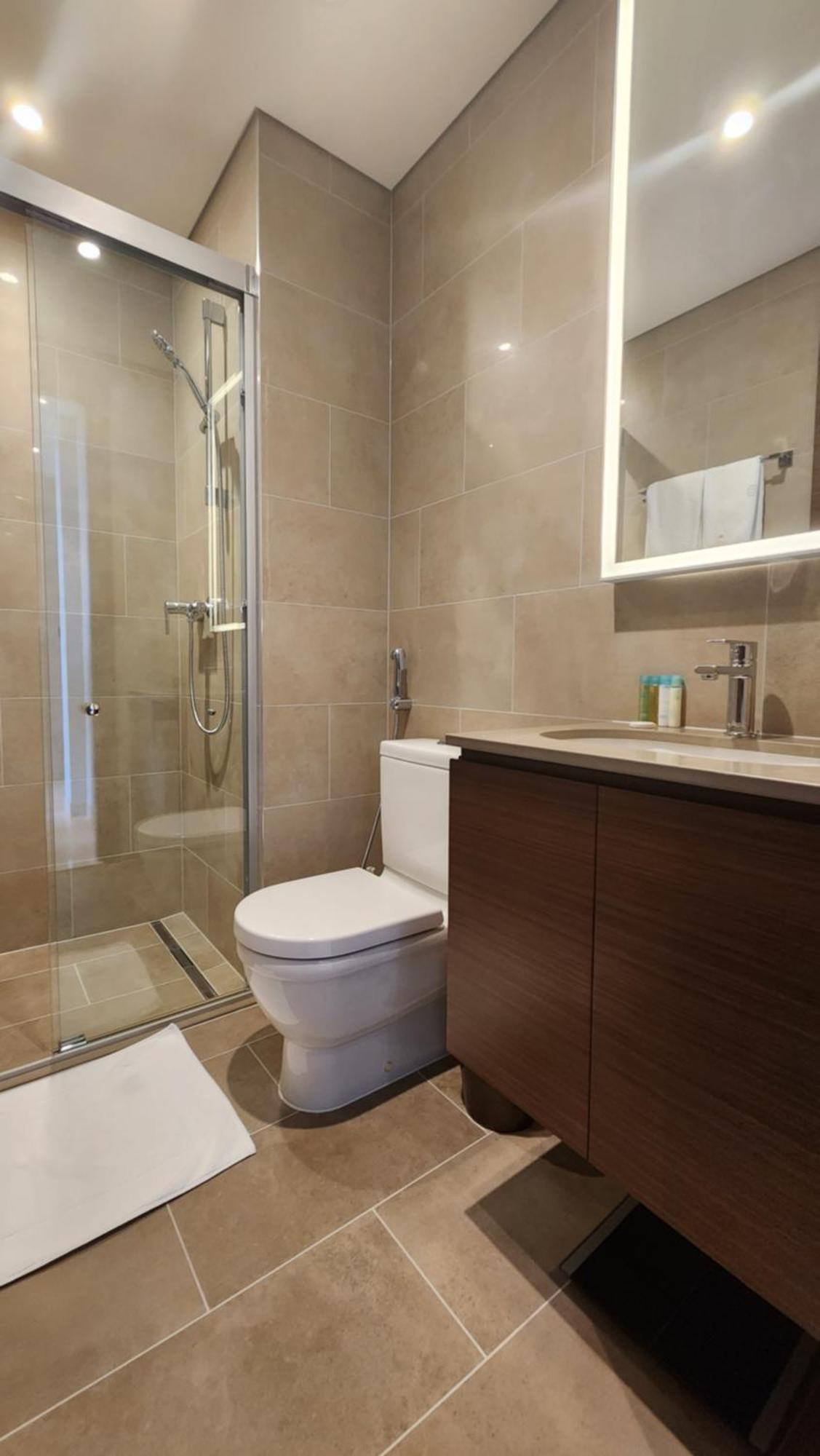 By Latinem Luxury 1br Cvr A1413 Near Burj Khalifa شقة *
